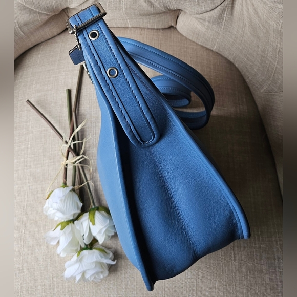 Vintage Coach Janice Ricardi-Desantos Legacy Bag # 9950  (Pool / Glacer Blue) - Picture 5 of 16